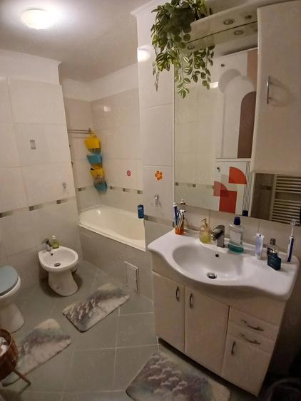 Apartament cu 4 camere decomandat în Gheorgheni