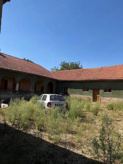 Casă cu 3 camere cu Teren 3083 Mp în Lugojel