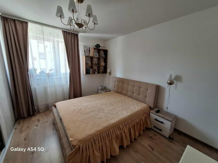 Apartament cu 2 camere decomandat în Între Lacuri
