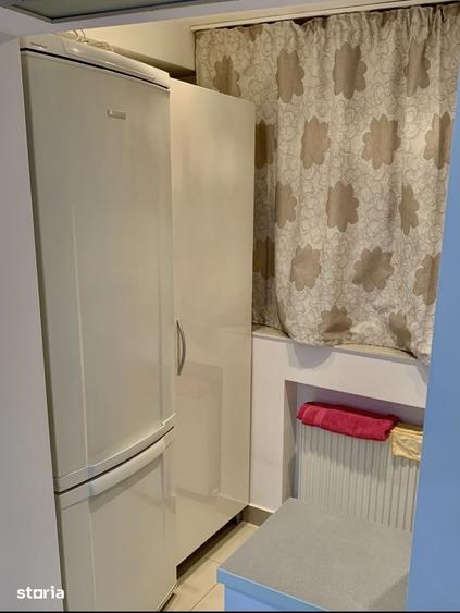 Apartament cu 3 camere decomandat în Berceni