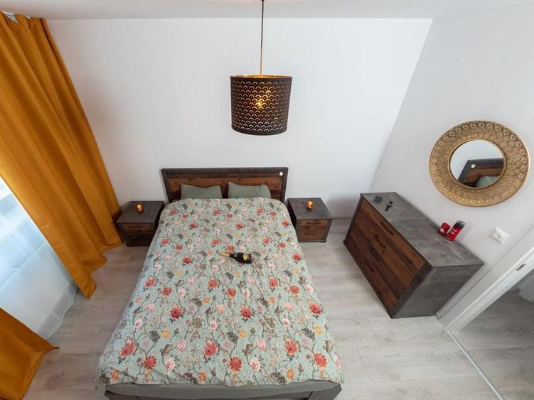 Apartament cu 3 camere decomandat în Cățelu