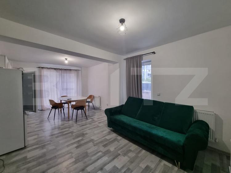 Apartament cu 3 camere semidecomandat în Dâmbul Rotund