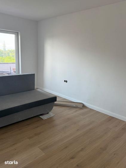 Apartament cu 3 camere în Micro 17
