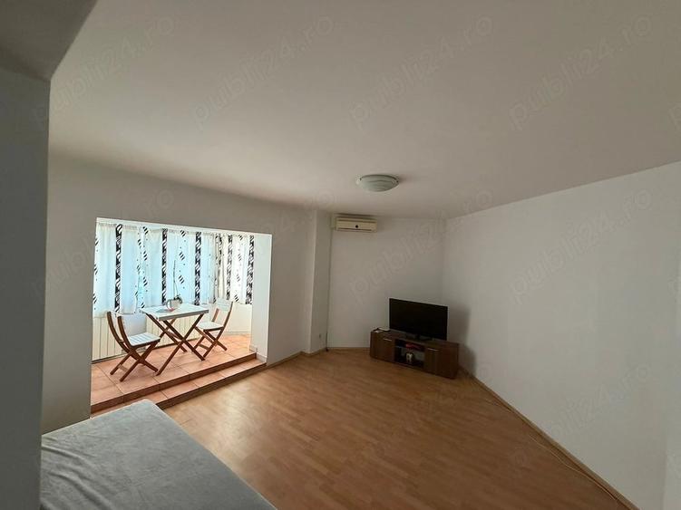 Apartament cu 2 camere decomandat în Aviației