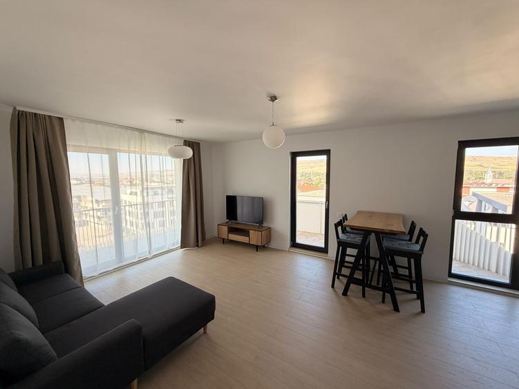 Apartament cu 2 camere semidecomandat în Florești
