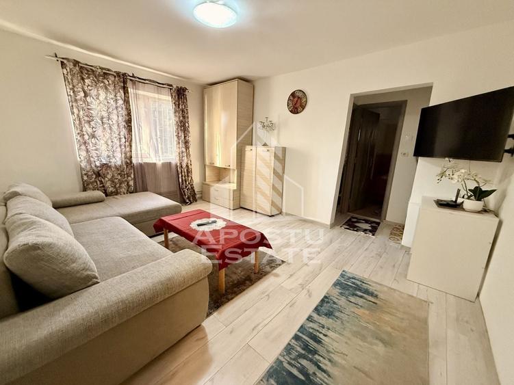 Apartament cu 2 camere semidecomandat, mobilat în Complex Studențesc