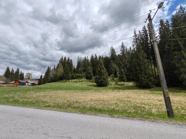 Teren de 10238 mp, în Central