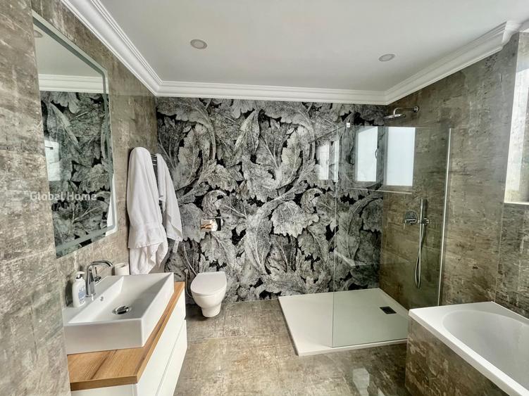 Apartament cu 5 camere decomandat, mobilat în Pipera