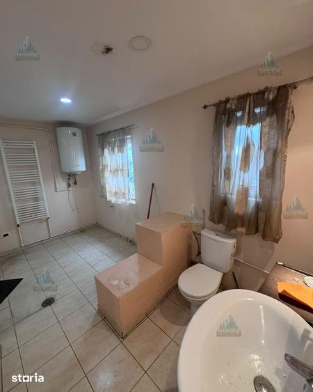 Apartament cu 4 camere în Central