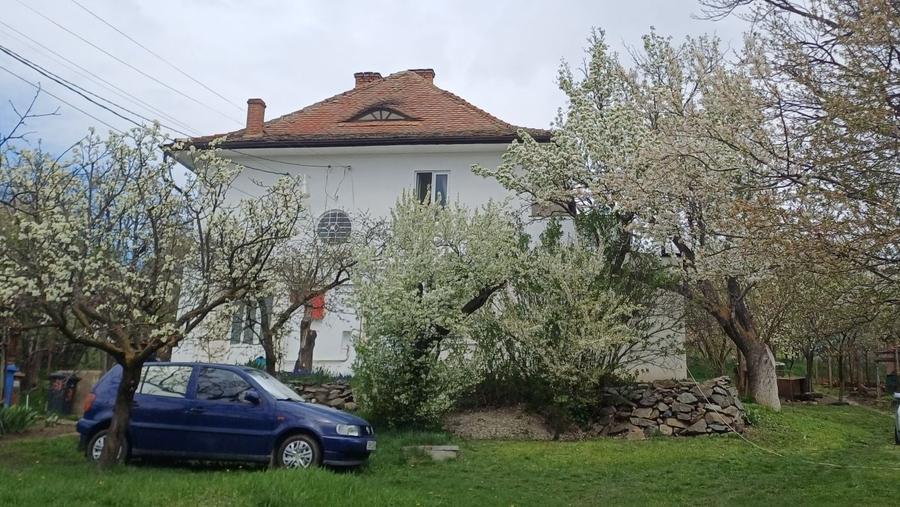 Casă cu 2 camere decomandat în Viile Sibiului