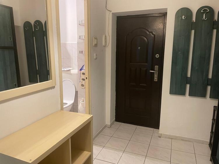 Garsonieră decomandată în Vitan Mall
