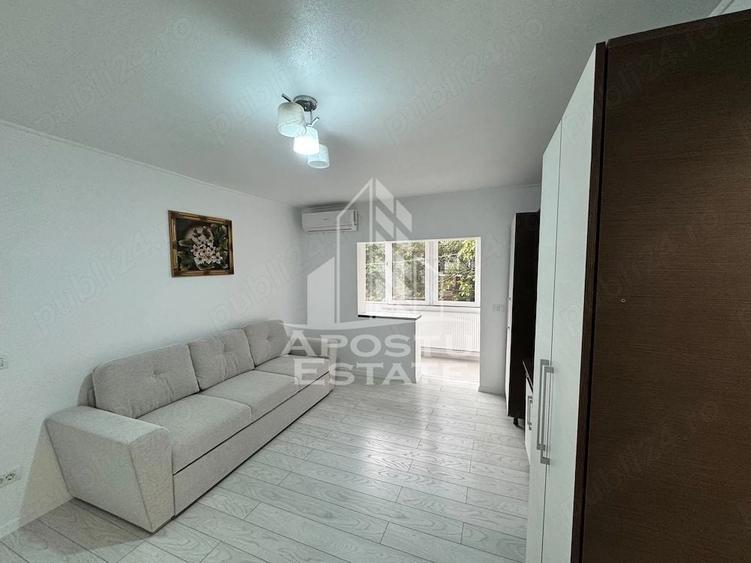 Apartament cu 2 camere semidecomandat în Aradului