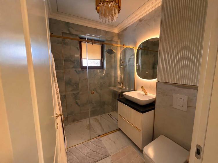 Apartament cu 3 camere decomandat în Ultracentral