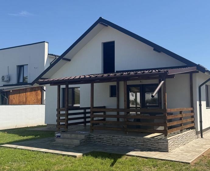 Casă cu 4 camere în Central