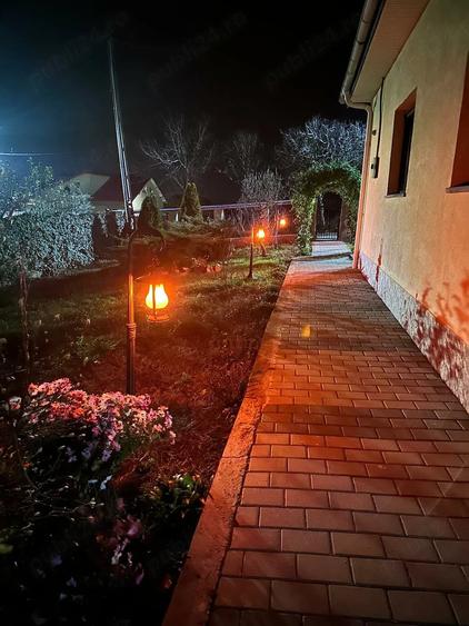 Casă cu 3 camere cu Teren 1000 Mp în Exterior Sud