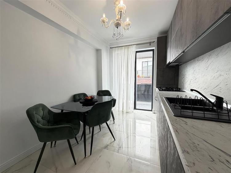 Apartament cu 3 camere decomandat, mobilat în Șelimbăr