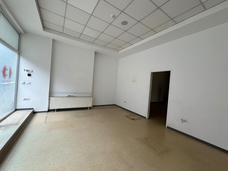 Spațiu comercial, de 60.270000457764 mp, în Moara de foc