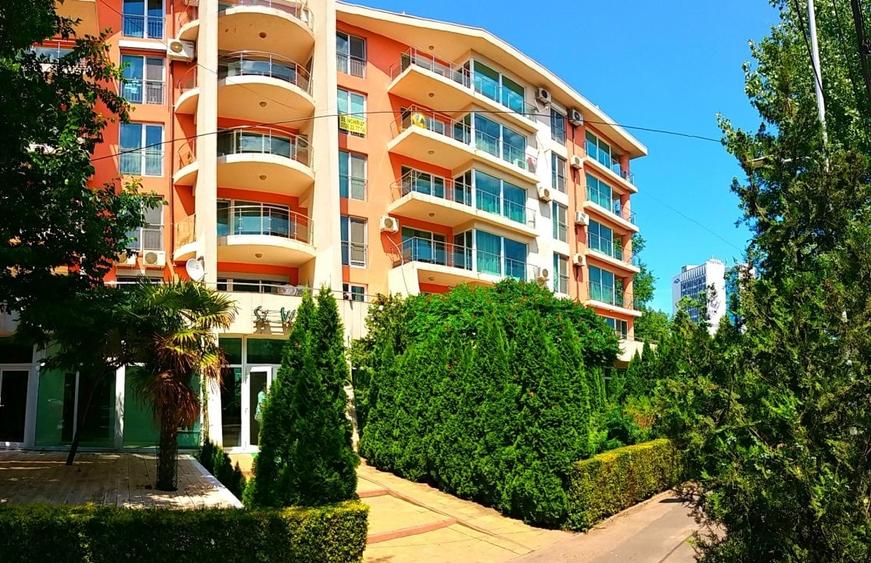 Apartament cu 3 camere decomandat, mobilat în Central