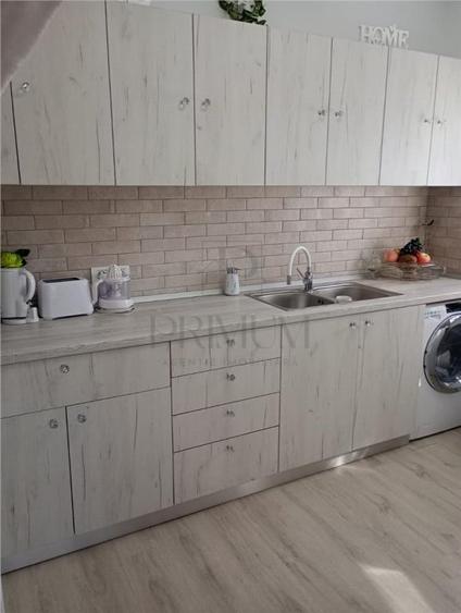 Casă cu 5 camere cu Teren 250 Mp în Utvin