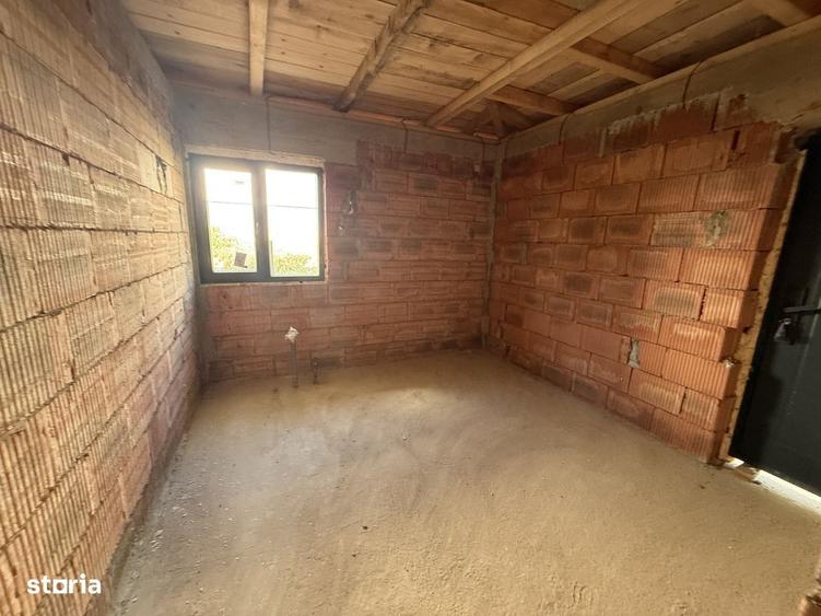 Casă cu 3 camere în Central