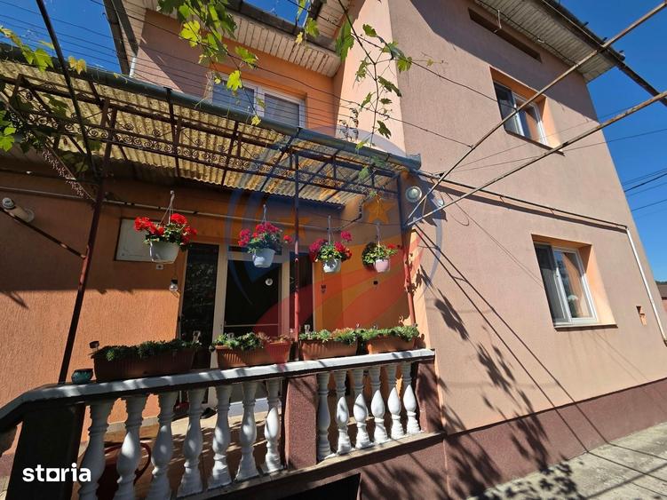 Casă cu 4 camere cu Teren 1634 Mp în Central