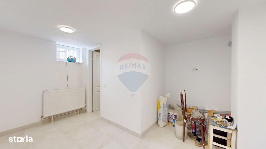 Casă cu 5 camere cu Teren 540 Mp în Central