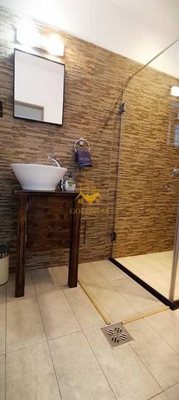 Apartament cu 2 camere semidecomandat, mobilat în Ultracentral