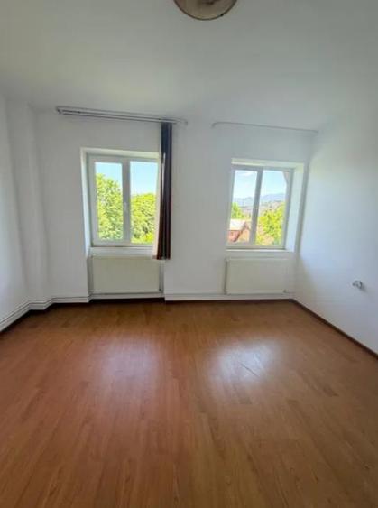 Apartament cu 2 camere decomandat în Centrul Civic