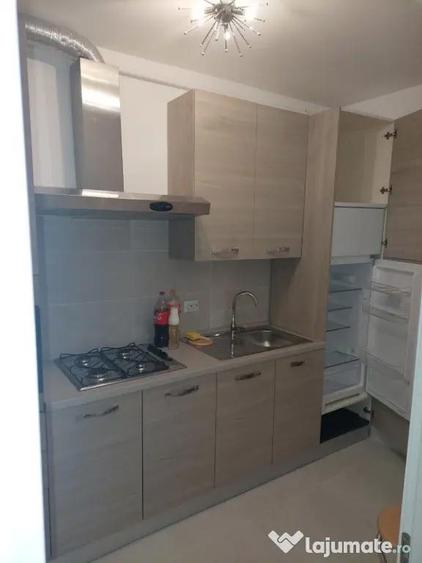 Garsonieră decomandată în Spitalul Județean