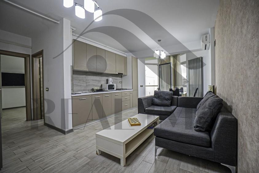 Apartament cu 3 camere decomandat în Sud