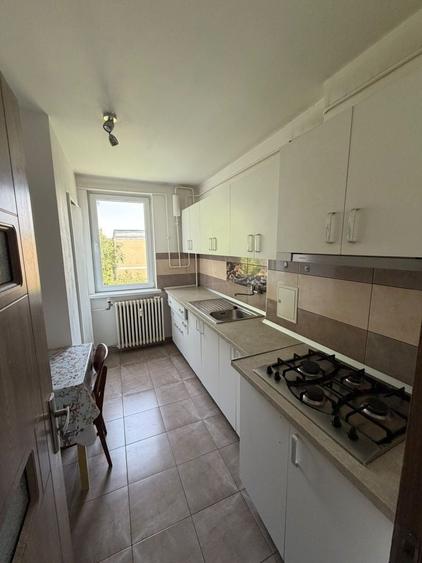 Apartament cu 2 camere semidecomandat în Calea București