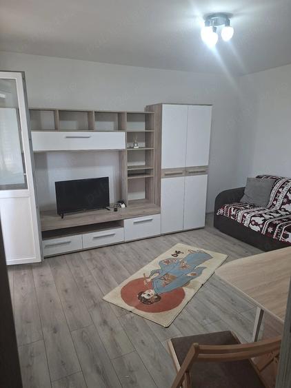 Garsonieră decomandată în Exterior Vest