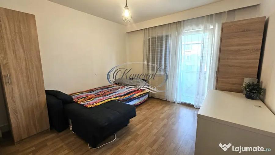 Apartament cu 3 camere decomandat în Între Lacuri