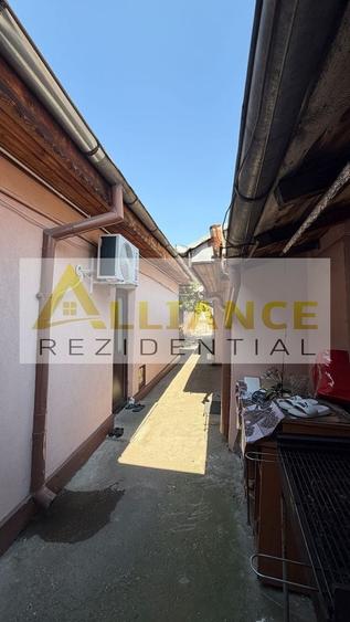 Casă individuală cu 5 camere cu Canalizare în Eroii Revoluției