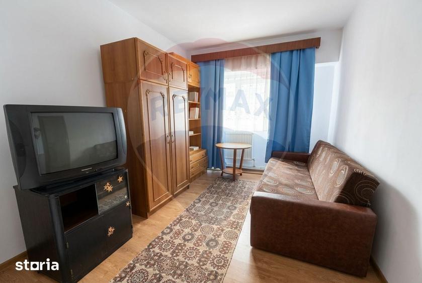 Apartament cu 3 camere decomandat în Central