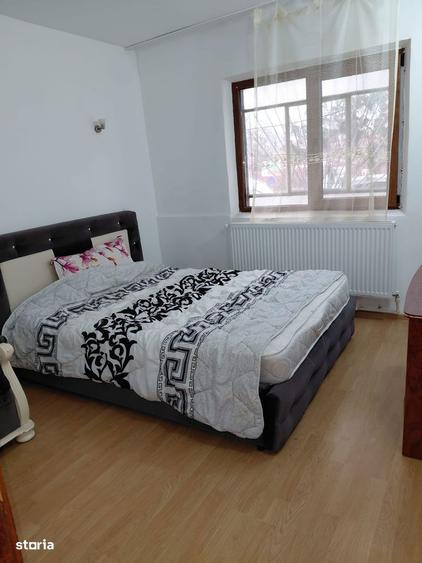Apartament cu 2 camere decomandat în Broșteni