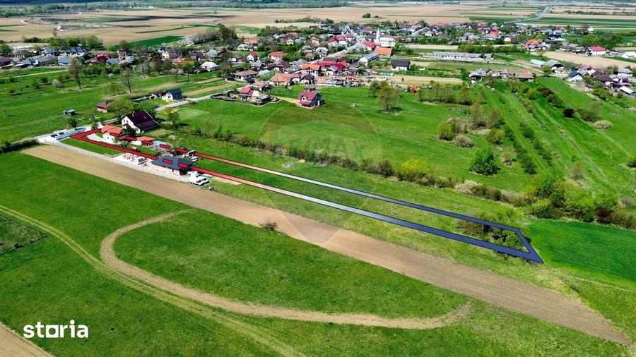 Casă cu 4 camere cu Teren 2900 Mp în Ardusat