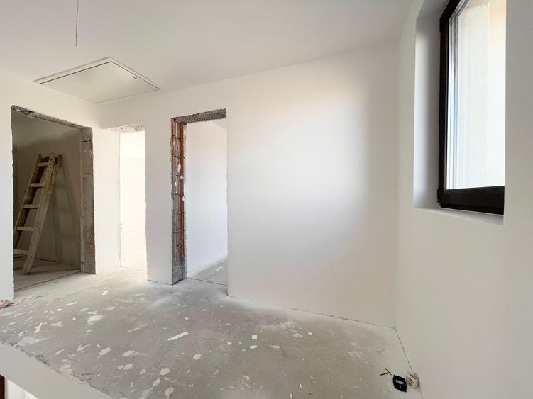 Duplex cu 4 camere cu Canalizare în Moșnița Veche