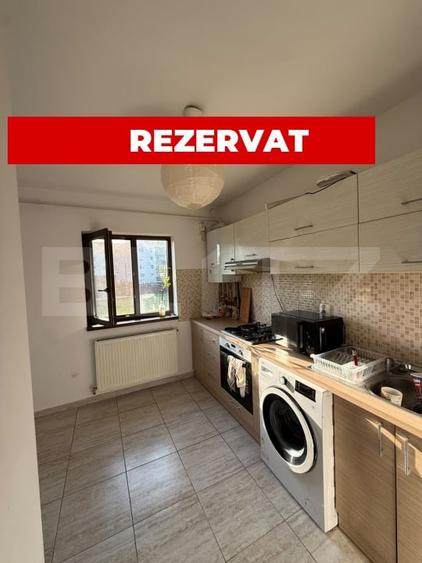 Apartament cu 2 camere decomandat în Tractorul