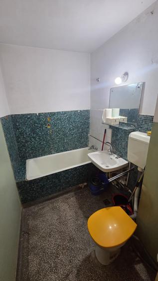 Apartament cu 2 camere semidecomandat în Obor