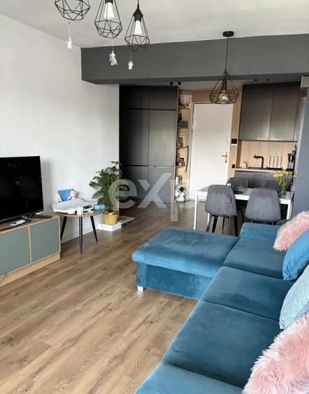 Apartament cu 2 camere semidecomandat în Central