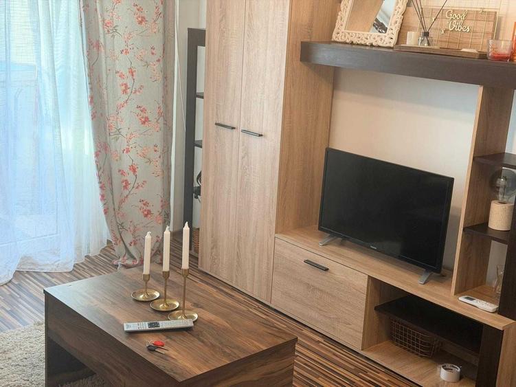 Apartament cu 2 camere decomandat în Tei