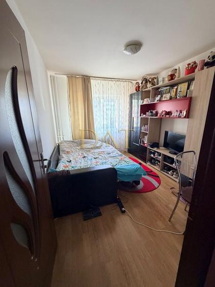 Apartament cu 4 camere, mobilat în Mărăști
