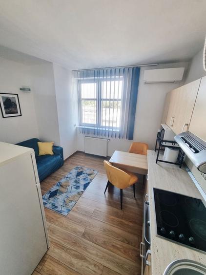 Garsonieră decomandată în Complex Studențesc