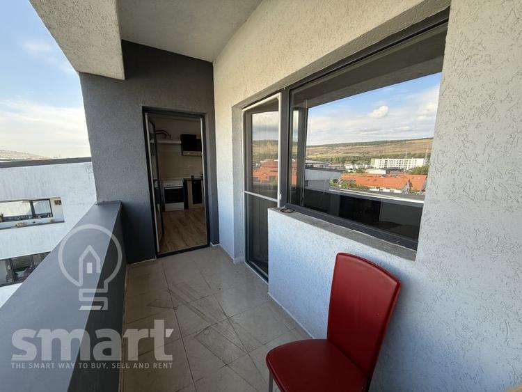 Apartament cu 2 camere semidecomandat, mobilat în Florești