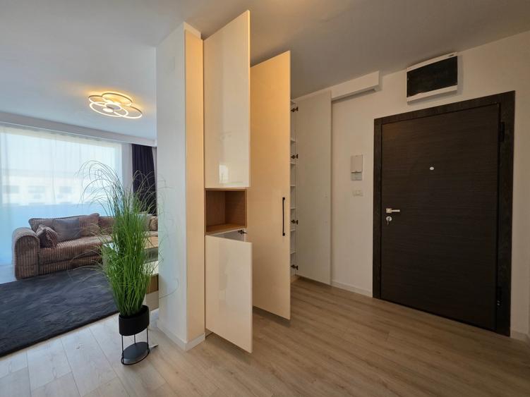 Apartament cu 2 camere semidecomandat în Militari