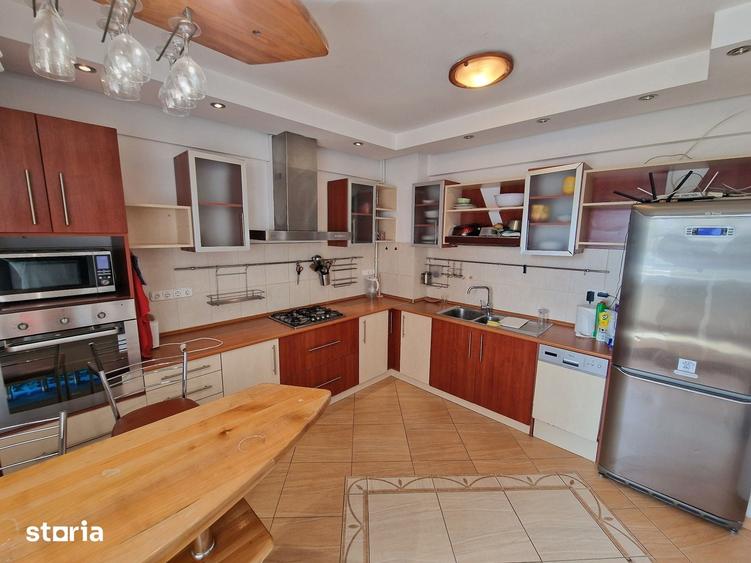 Apartament cu 4 camere în Zorilor