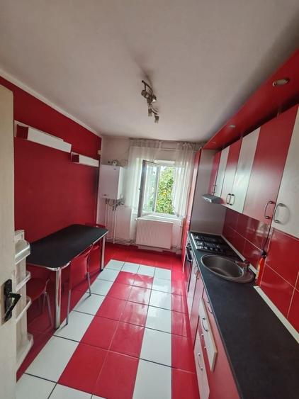Apartament cu 2 camere semidecomandat în Podgoria