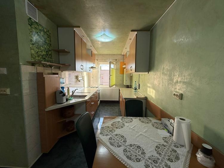 Apartament cu 2 camere decomandat, mobilat în Triaj