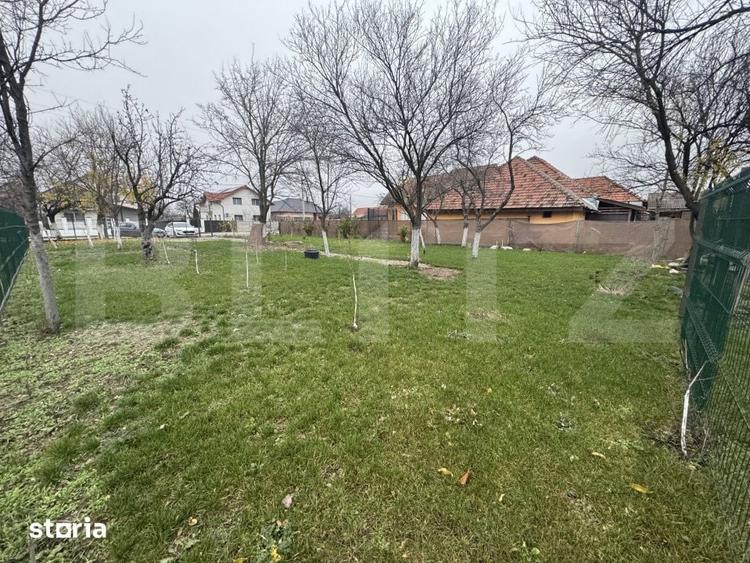 Teren de 1300 mp, în Preajba